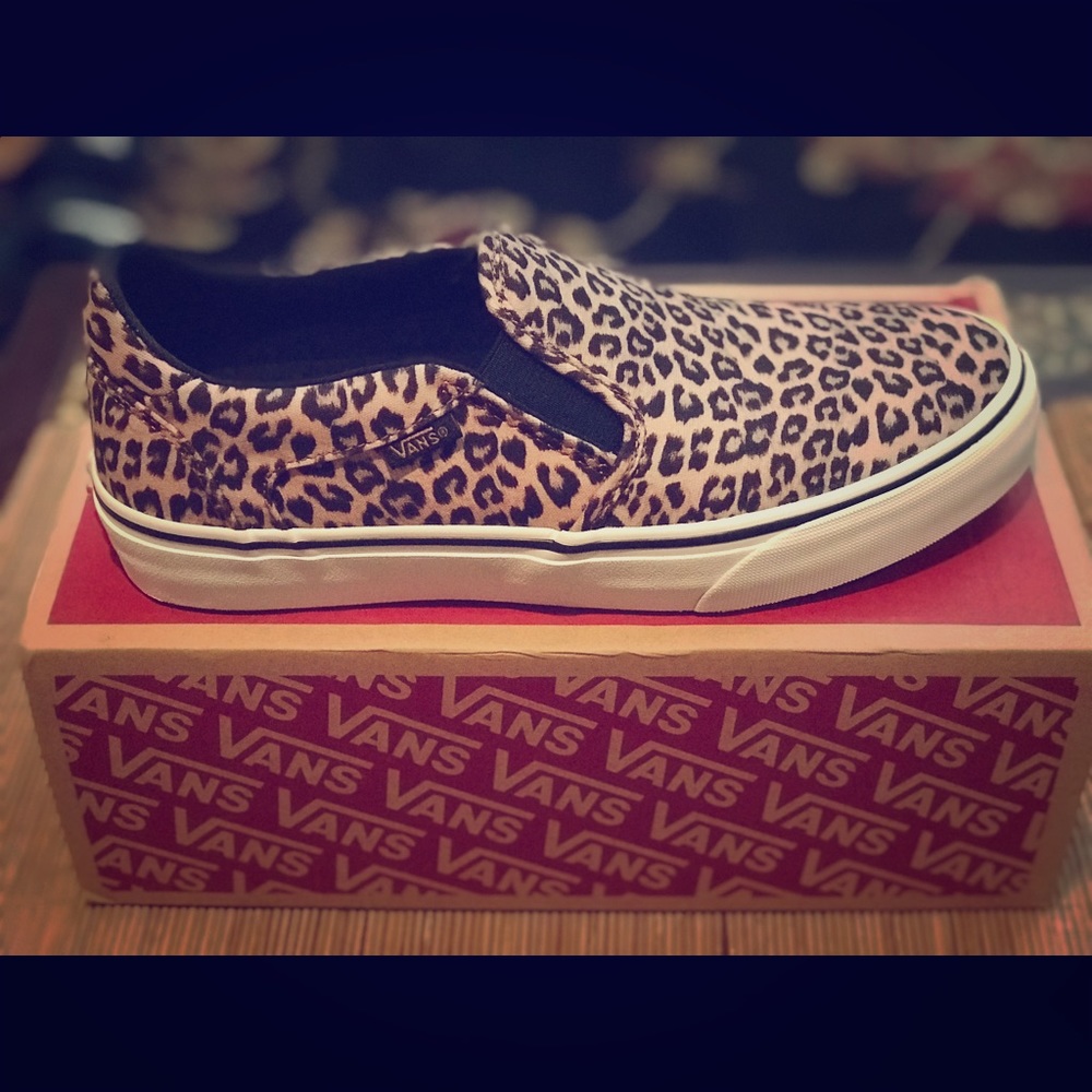 Asher deluxe (cheetah/black) Vans